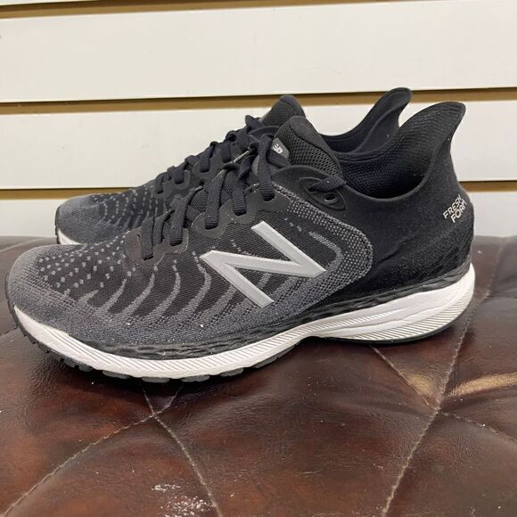 New Balance Fresh Foam 860v11 Women's Running Shoes Size 8 B Black - Picture 1 of 9
